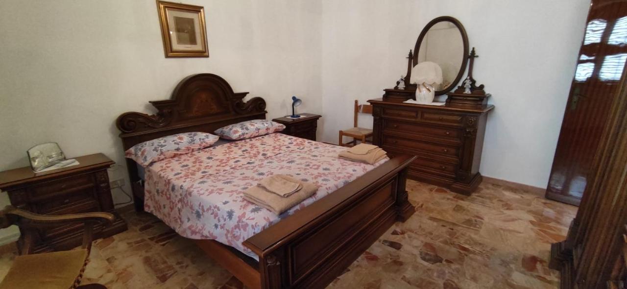 Апартаменты A Casa Da Nonna Sara Мазара-дель-Валло Экстерьер фото